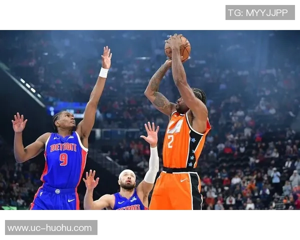 莱昂纳德状态回暖半场高效得分助力球队重拾信心